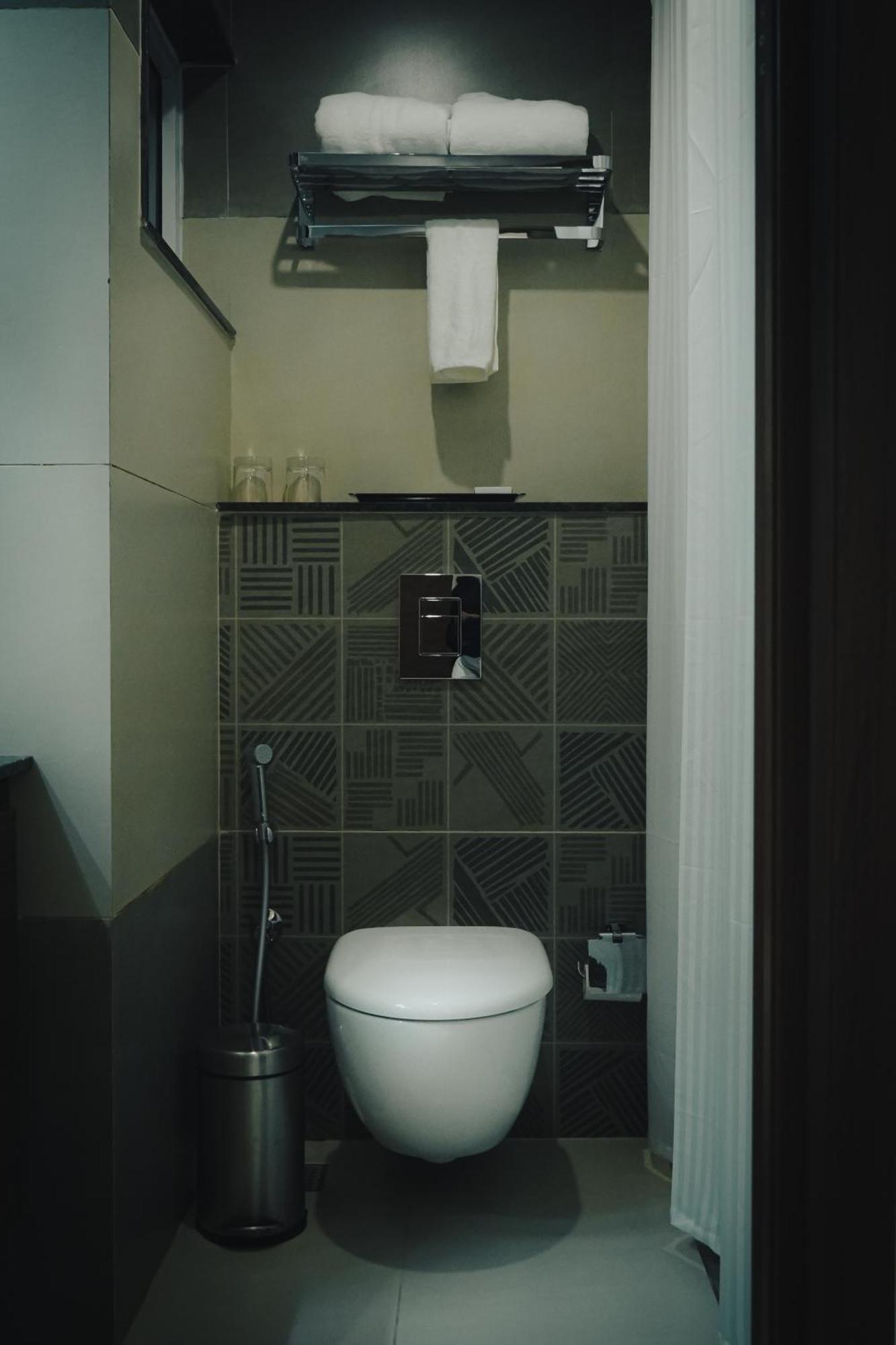 העיר בנגלור Highland Hotel מראה חיצוני תמונה