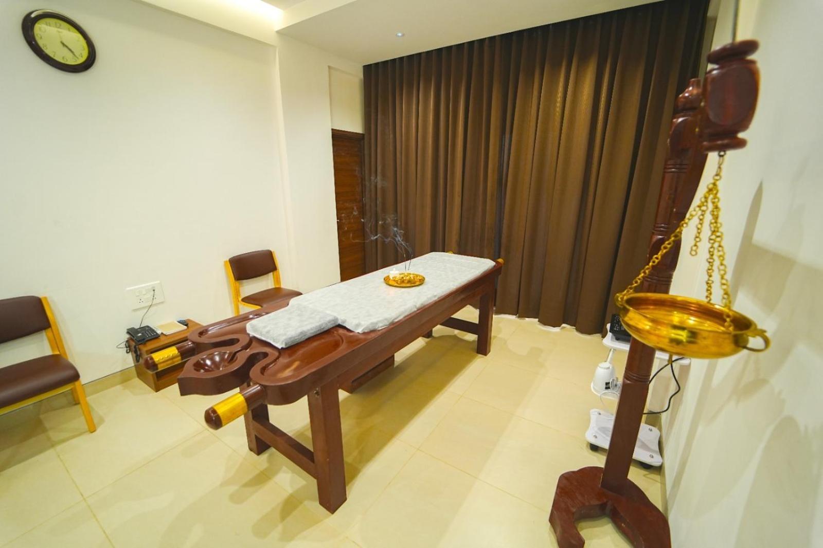 העיר בנגלור Highland Hotel מראה חיצוני תמונה
